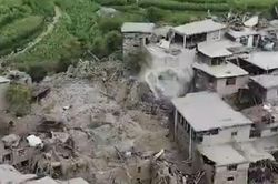 Ba trận động đất liên tiếp ở Afghanistan, hơn 2.200 người thiệt mạng