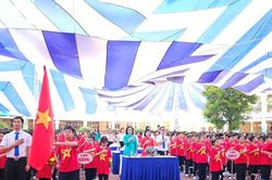 Hải Phòng: Hơn 1,05 triệu học sinh khai giảng năm học mới