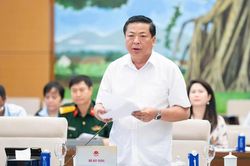Các thành phần kinh tế bình đẳng đầu tư xây dựng, khai thác cảng hàng không