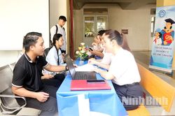 Tư vấn, giải đáp về chính sách bảo hiểm y tế học sinh, sinh viên