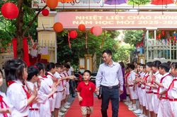 Rộn ràng không khí khai giảng tại Hà Nội