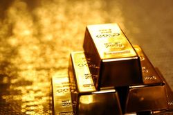 3 yếu tố khiến giá vàng thế giới phá vỡ kỷ lục 3.600 USD/oz