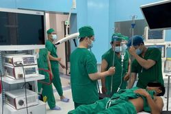 Côn Đảo: Lần đầu tiên thực hiện phẫu thuật nội soi cho bệnh nhân