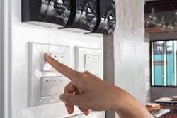 Giá điện sinh hoạt tăng 1,01% do thời tiết nắng nóng trong tháng 8