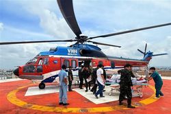 Trực thăng Binh đoàn 18 kịp thời bay cấp cứu ngư dân gặp nạn tại đảo Song Tử Tây