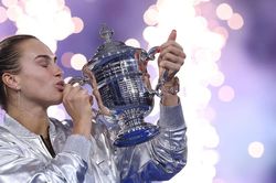 Sabalenka bảo vệ thành công chức vô địch US Open, lập kỳ tích đặc biệt sau hơn một thập kỷ