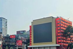 Quảng trường Đông Kinh Nghĩa Thục 'lột xác' như thế nào sau khi phá dỡ 'Hàm cá mập'?
