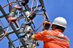 Dự kiến thí điểm giá bán lẻ điện hai thành phần từ đầu năm 2026