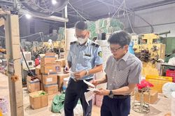 Phát hiện cơ sở sản xuất, kinh doanh bỉm trẻ em, băng vệ sinh giả mạo nhãn hiệu nổi tiếng