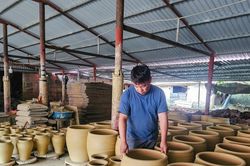 Giữ hồn gốm Quyết Thành giữa thăng trầm lịch sử