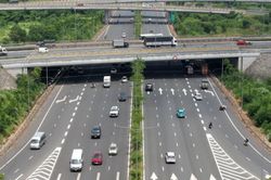 Xử phạt tài xế ô tô tải đi sai làn trên 2 cao tốc từ ngày 9/9