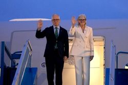 Toàn quyền Australia đến Hà Nội, bắt đầu chuyến thăm Việt Nam