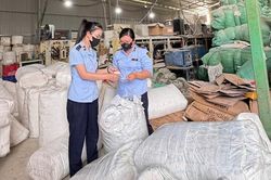 Phát hiện cơ sở sản xuất bỉm và băng vệ sinh giả nhãn hiệu nổi tiếng