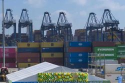 Trung Quốc triển khai dịch vụ 'tàu sầu riêng' để đưa trái cây ASEAN đến đông bắc nhanh hơn, tươi hơn
