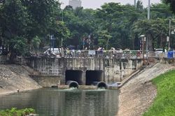Người dân kỳ vọng sông Tô Lịch hồi sinh khi được bổ cập nước từ hồ Tây