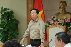 Xây dựng kế hoạch toàn diện để xử lý ô nhiễm, bắt đầu từ Hà Nội và TP HCM