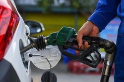Giá xăng chiều nay dự báo giảm sau 3 lần tăng liên tiếp