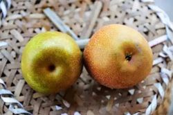 Mua lê đừng dựa vào kích thước, biết 5 điều này sẽ chọn được lê ngon