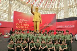 Bồi đắp niềm tự hào, tình yêu Tổ quốc và tin tưởng vào con đường phát triển của dân tộc