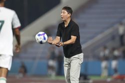 Bình luận viên Quang Huy: 'HLV Kim Sang Sik rất mát tay với bóng đá Việt Nam'