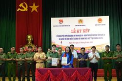 Tỉnh đoàn và Công an tỉnh ký kết kế hoạch phối hợp, ra mắt mô hình '3 cùng với thanh thiếu niên'