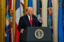 Ông Trump: Vụ UAV xâm nhập vào Ba Lan 'có thể là nhầm lẫn'