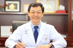 Thứ trưởng Bộ Y tế là ứng viên phó giáo sư năm 2025