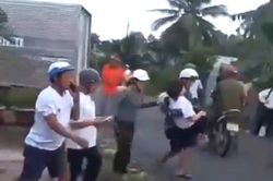 Xe máy va vào ôtô tải, hai nữ sinh 16 tuổi thương vong