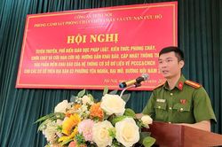 Hướng dẫn hàng trăm chủ cơ sở, hộ gia đình cập nhật dữ liệu, kết nối thiết bị báo cháy