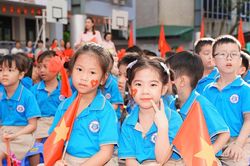 Không gây áp lực cho trẻ