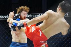 Minh Phát đánh bại nhà vô địch Ireland, khẳng định vị thế số 1 muay Thái Việt Nam