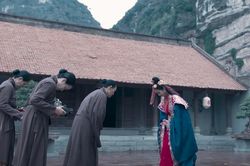 Phim 'Khế ước bán dâu': Tròn trịa, nhưng chưa đột phá