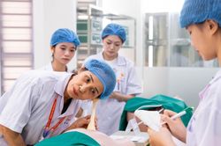 7 quyền lợi, 5 mức hưởng của BHYT gia đình và những lưu ý cần biết