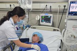Cụ bà 80 tuổi hôn mê sâu, nguy kịch vì uống nhầm Methadone để trong chai nước ngọt