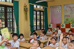 Tổ chức triển khai kịp thời chủ trương miễn học phí, hỗ trợ bữa ăn trưa cho học sinh