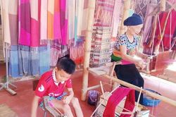 Thổ cẩm Pù Luông