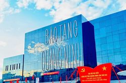 Quảng Ninh thi đua lập thành tích chào mừng Đại hội Đảng bộ tỉnh