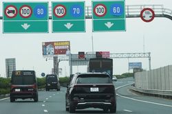 Cục CSGT: Điều tiết ô tô khách trên 29 chỗ không đi vào làn 1 ở cao tốc 2 làn xe