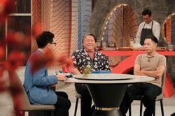 Thái Hòa toát mồ hôi kể hậu trường vai không tặc trong 'Tử chiến trên không'