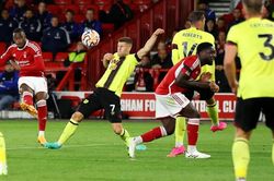 Nhận định, dự đoán Burnley vs Nottingham: Tổng lực tấn công