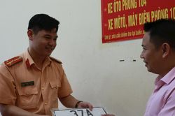 Thủ tục đổi biển số nền vàng sang nền trắng như thế nào?