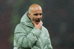 HLV Chelsea bị chỉ trích hèn nhát