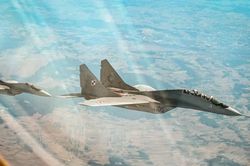 Ba Lan và NATO triển khai máy bay bảo vệ không phận trong lúc Nga không kích Ukraine
