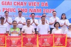 Xã Phúc Thọ: Gần 400 vận động viên tham dự Giải chạy Việt dã