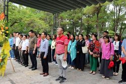 Báo Văn Hóa tri ân các Anh hùng liệt sĩ tại Quảng Trị