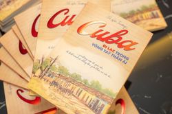 Đọc sách 'Cuba - Đi lạc trong vòng tay thân ái': Hơn cả một du ký