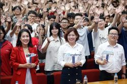 Gần 4000 sinh viên tham gia Unitour, Đại học Bách Khoa bùng nổ đăng ký