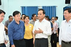Bí thư Thành ủy TPHCM Trần Lưu Quang: Các đồng chí cứ nhắn tin đến số điện thoại tôi, tôi hứa sẽ chuyển sự việc đến đúng địa chỉ cần giải quyết