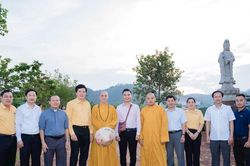 Lễ khởi công trùng tu, tôn tạo Chùa Lối, xã Vạn An