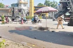 Bản tin TNGT 23/9: Cô gái tử vong sau va chạm với xe bồn trộn bê tông ở Hà Nội